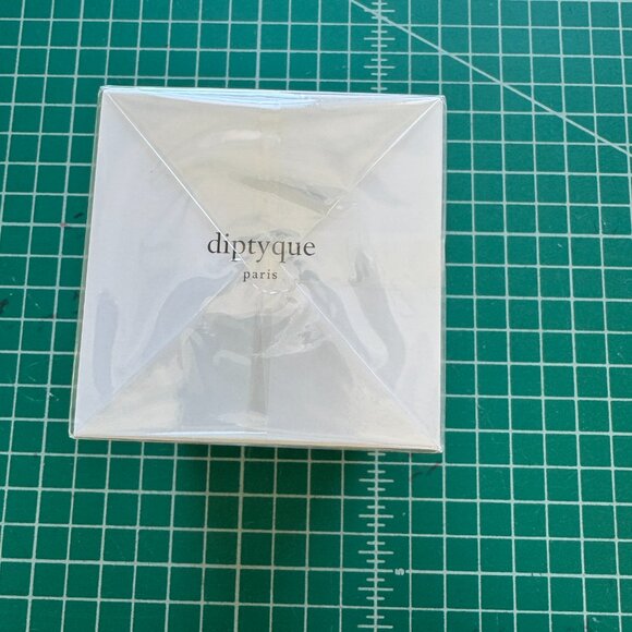 Diptyque New in Box Santal (Sandalwood) Classic Candle - Picture 2 of 5